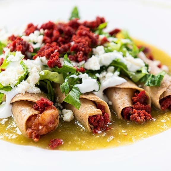 flautas con chorizo chata en salsa verde - Flautas con Chorizo Chata en Salsa Verde