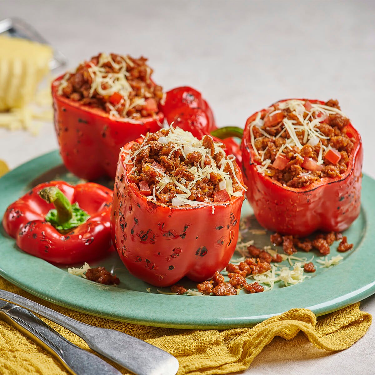 Prueba la deliciosa receta tradicional de Pimiento Relleno de Chorizo Chata y Queso